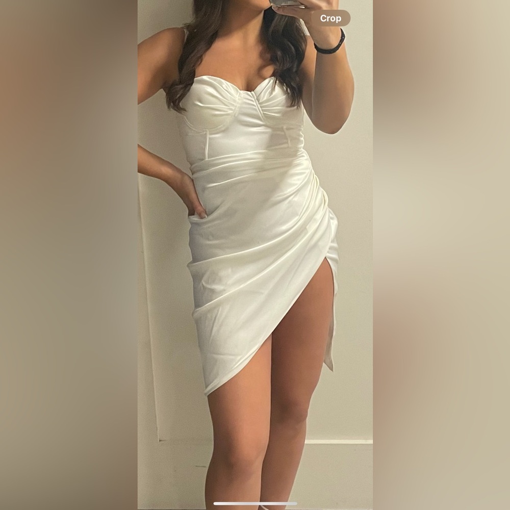 LEAU HALO SATIN BUSTIER DRESS- Color: White, Size: Medium.
